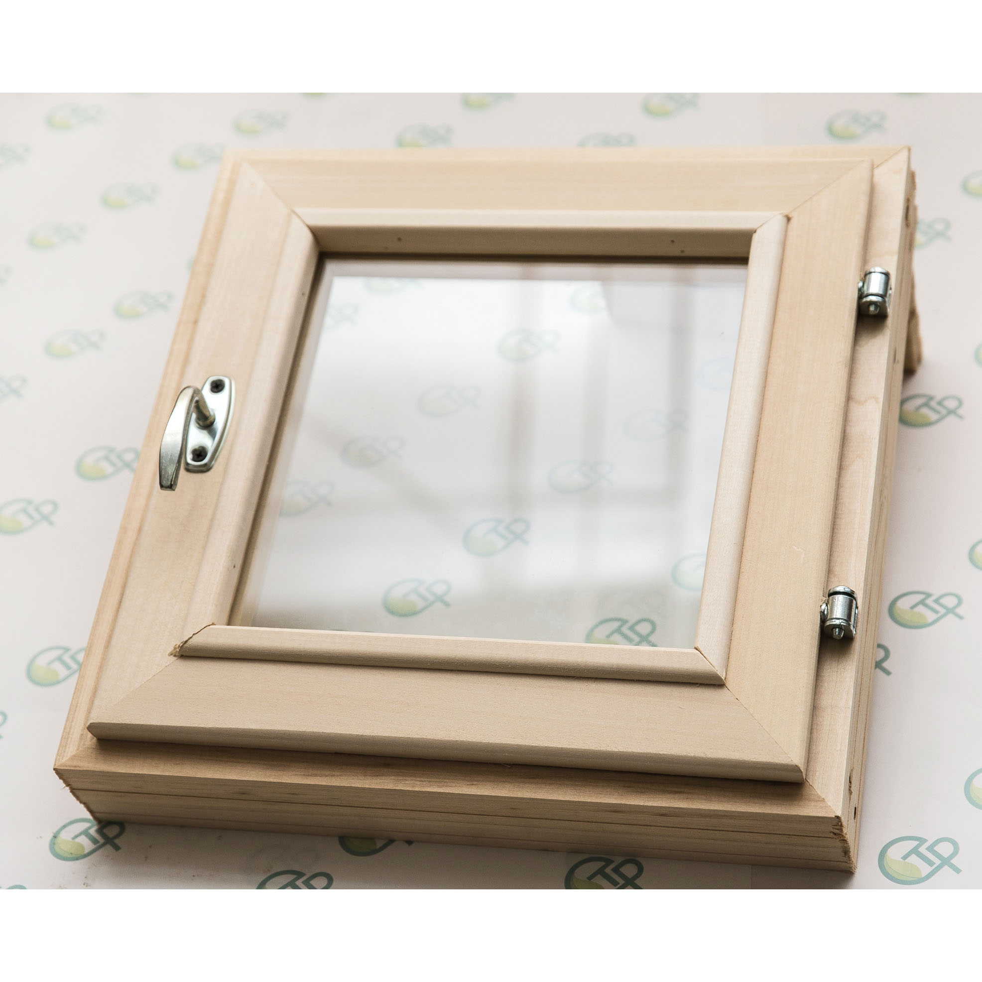 Окно (форточка) 700х700 липа (двойное стекло)