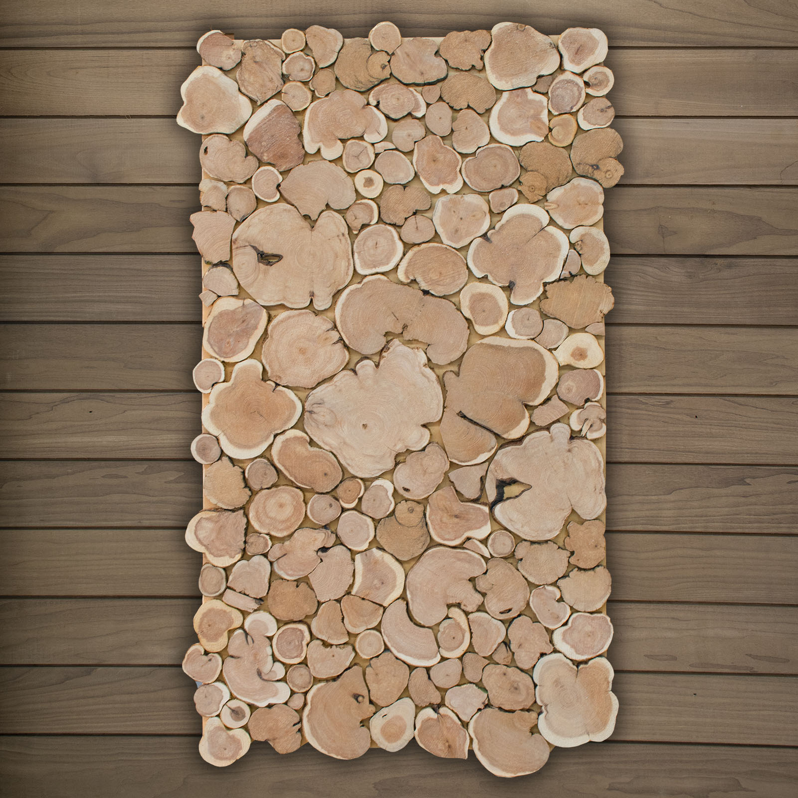 Панно из можжевельника 50х90 см.